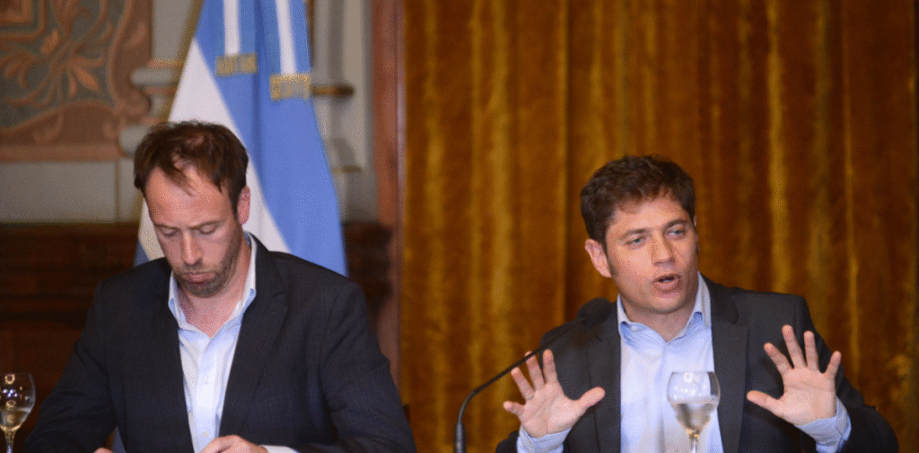 Kicillof con intendentes bonaerenses: criticó a Milei por el recorte de ...