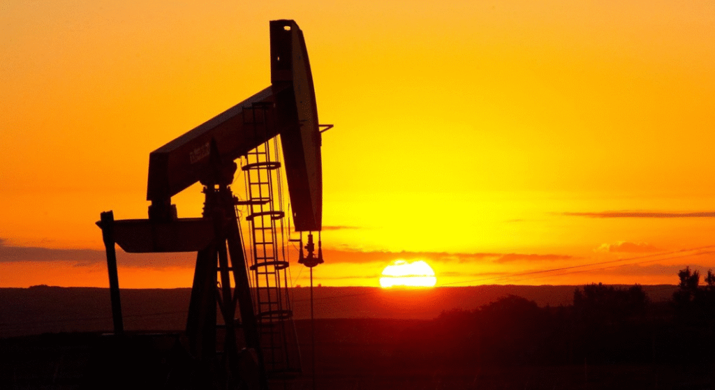 El precio del petróleo se derrumbó tras el anuncio de Trump sobre la ...